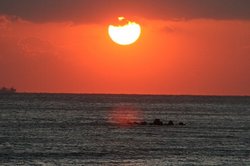 1月鮫島海岸の夕日 020.jpg
