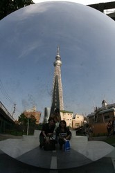 スカイツリーと鏡.jpg